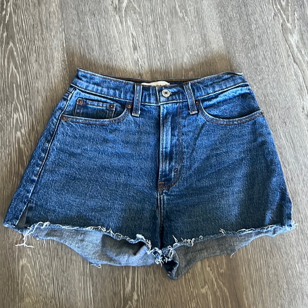 Abercrombie & Fitch Mom Short High Rise Curve Love 24 / 00